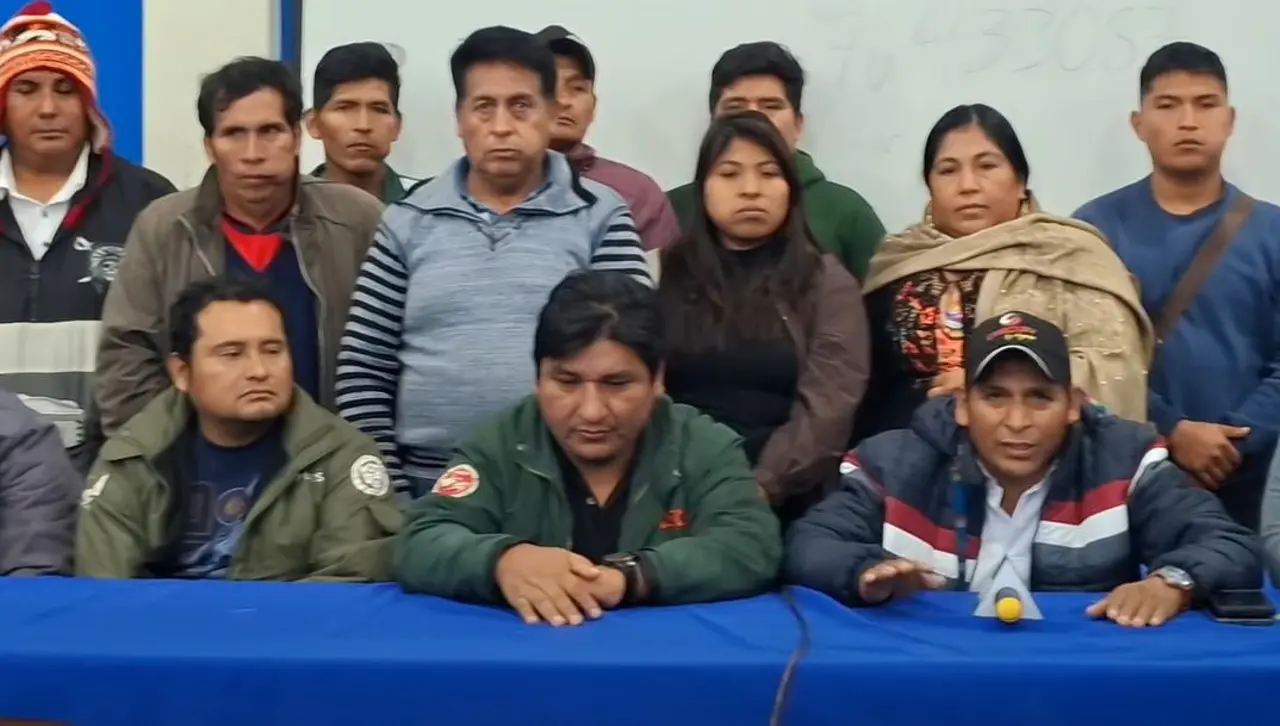 Cocaleros dicen que masificarán bloqueos y que harán “controles” a personas que pasen por los puntos cercados
