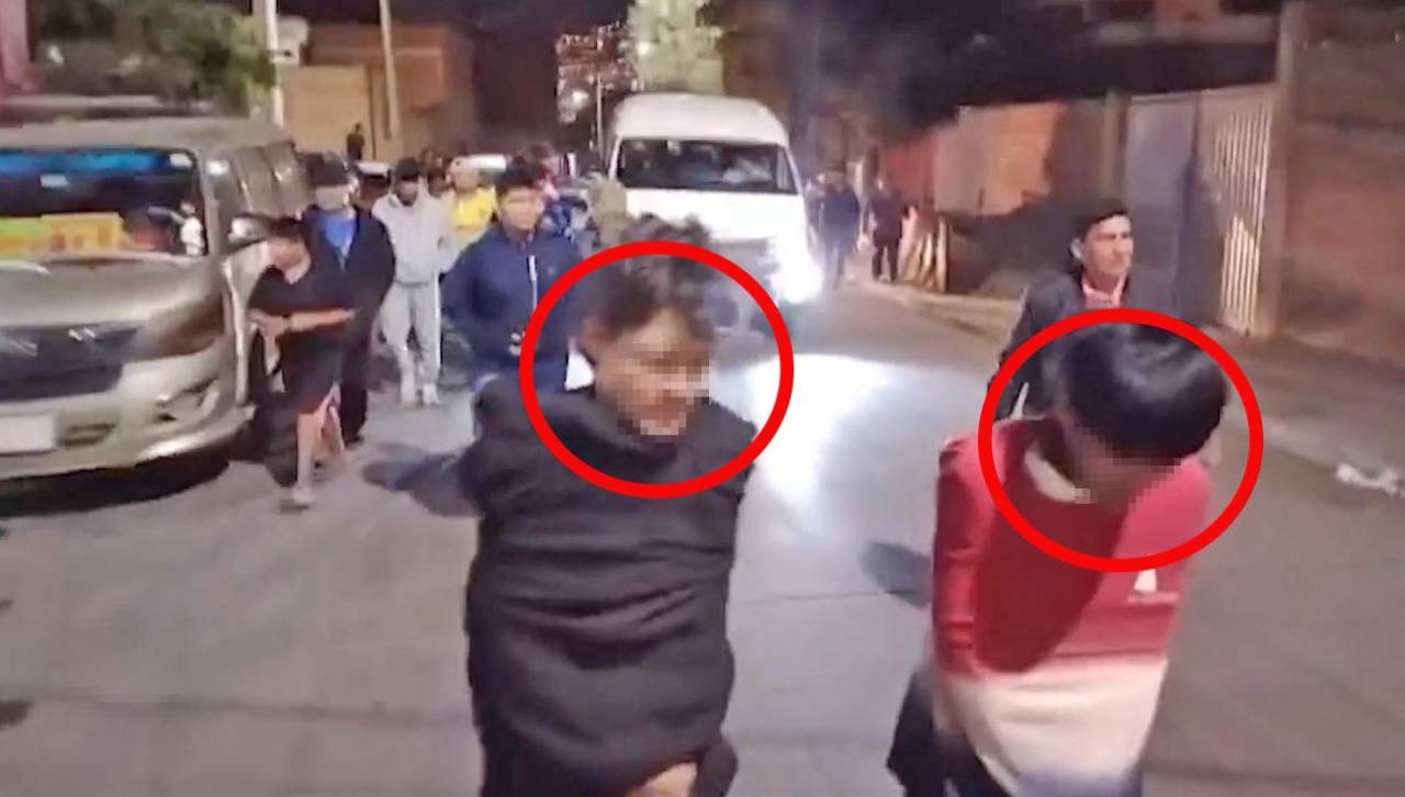 Capturan a sujetos, los obligan a caminar repitiendo “no debo robar” y luego los atan a un poste