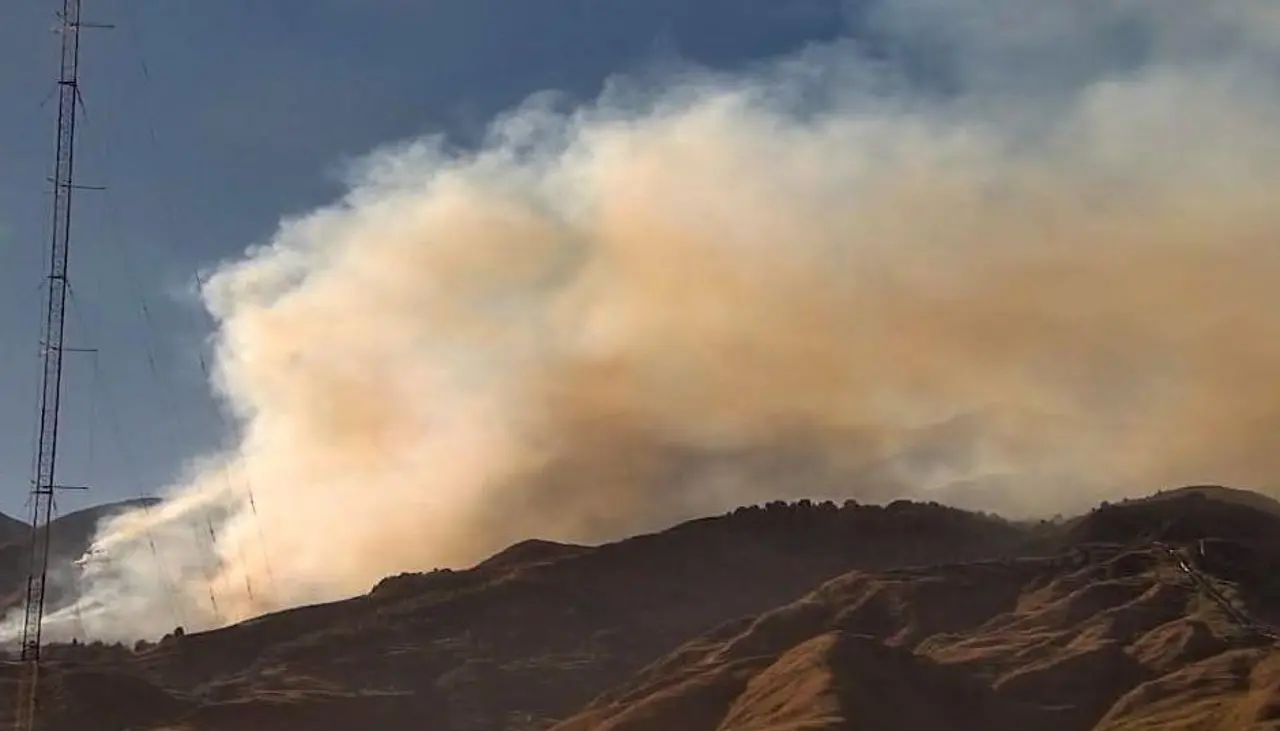 Incendio forestal en el Parque Nacional Tunari enciende las alarmas en Cochabamba
