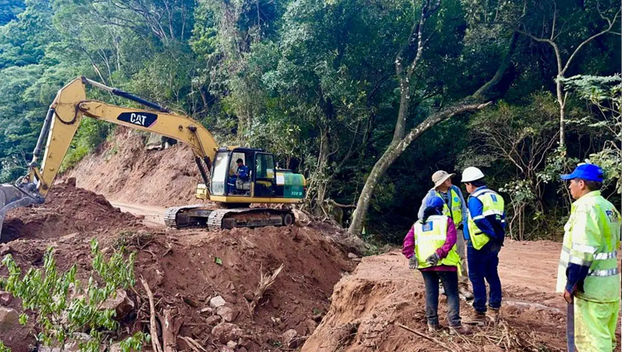 Santa Cruz: Se reactiva la circulación plena en la ruta antigua a Cochabamba
