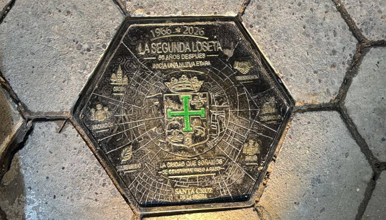 Homenaje a un hito cruceño: Alcaldía coloca la “segunda loseta” de la historia como símbolo de la modernidad