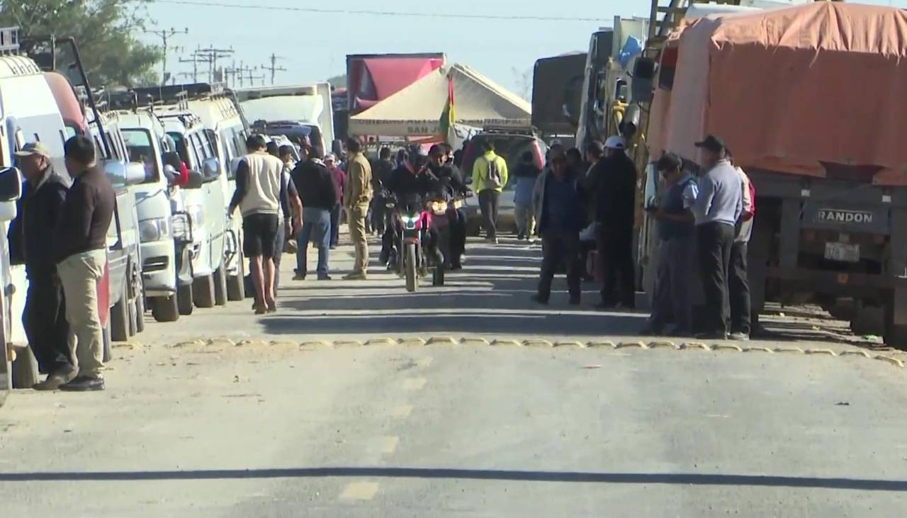 Anuncian bloqueos en Yapacaní, San Julián y Cuatro Cañadas para este miércoles en rechazo al decreto del diésel