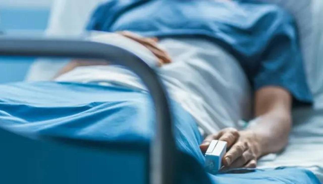 Diez perros callejeros atacan a una mujer en El Alto; un taxista la rescató