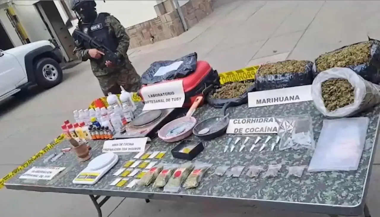 Detectan fábrica artesanal de ‘Tusi’ en la zona de Sarco de Cochabamba, hay dos aprehendidos