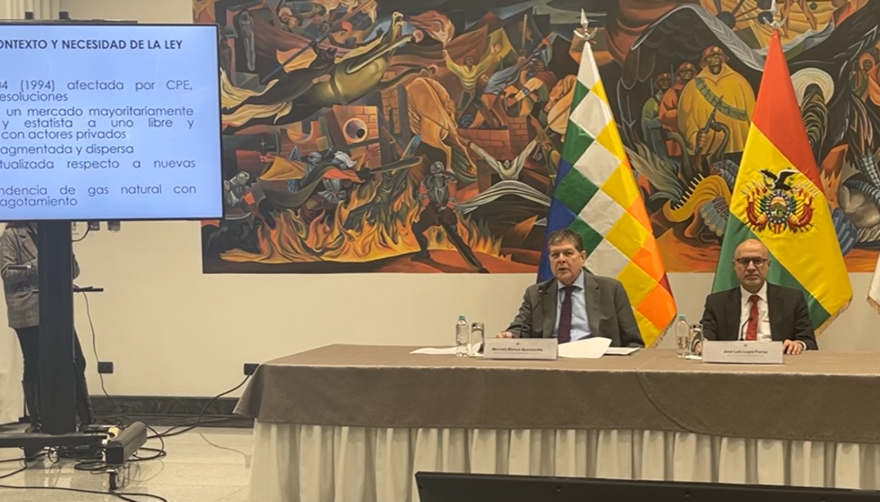 El Gobierno presenta la nueva Ley de Electricidad y Energías Renovables, parte del paquete de normas estructurales