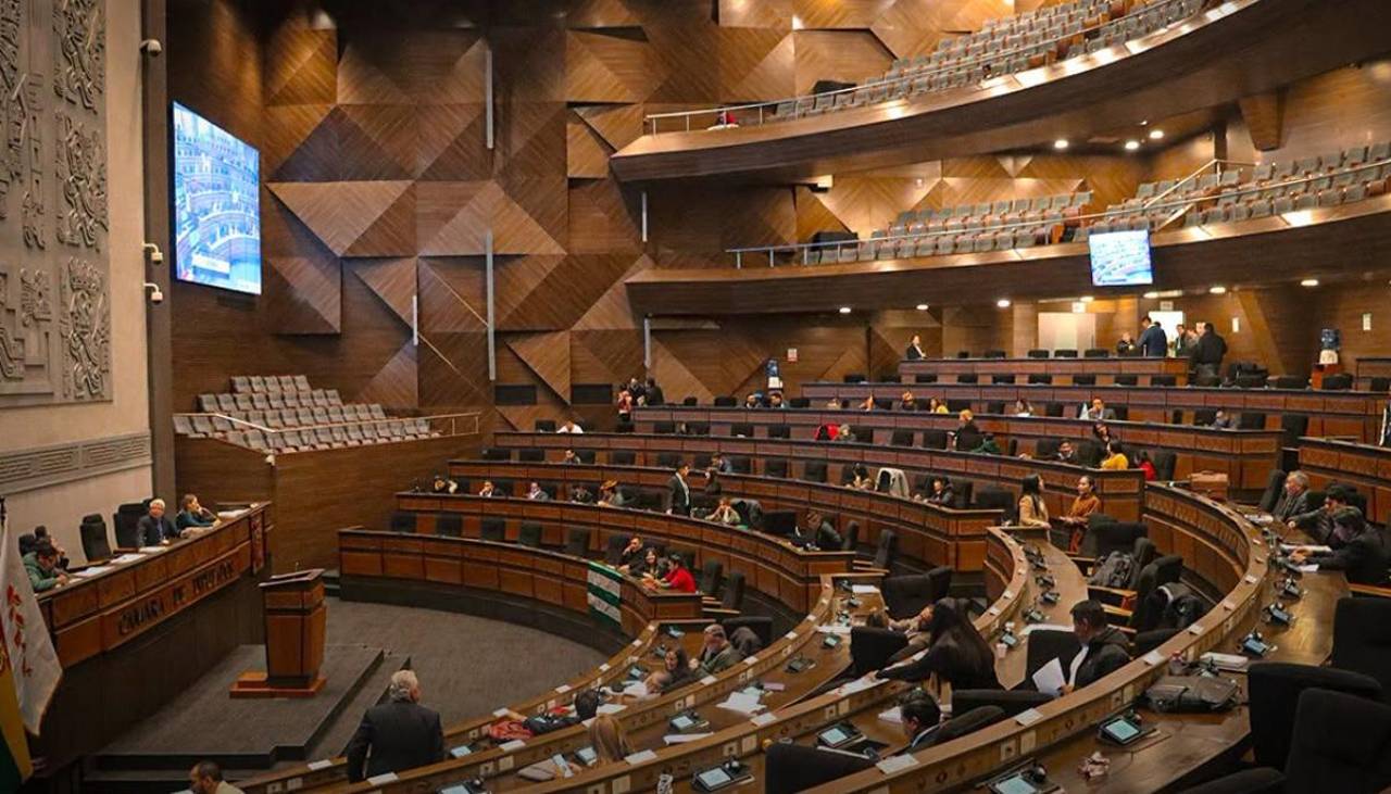 Diputados debaten crédito de más de $us 118 millones para obras viales financiadas por el Banco Mundial
