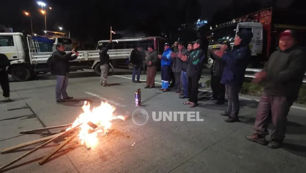 Proliferan las filas en busca de combustible y se activan protestas exigiendo soluciones