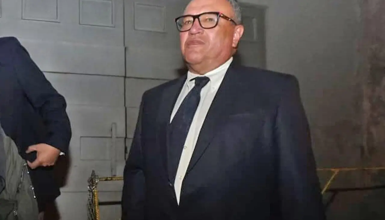 Rodrigo Paz posesiona a Marco Antonio Calderón como ministro de Minería y Metalurgia 