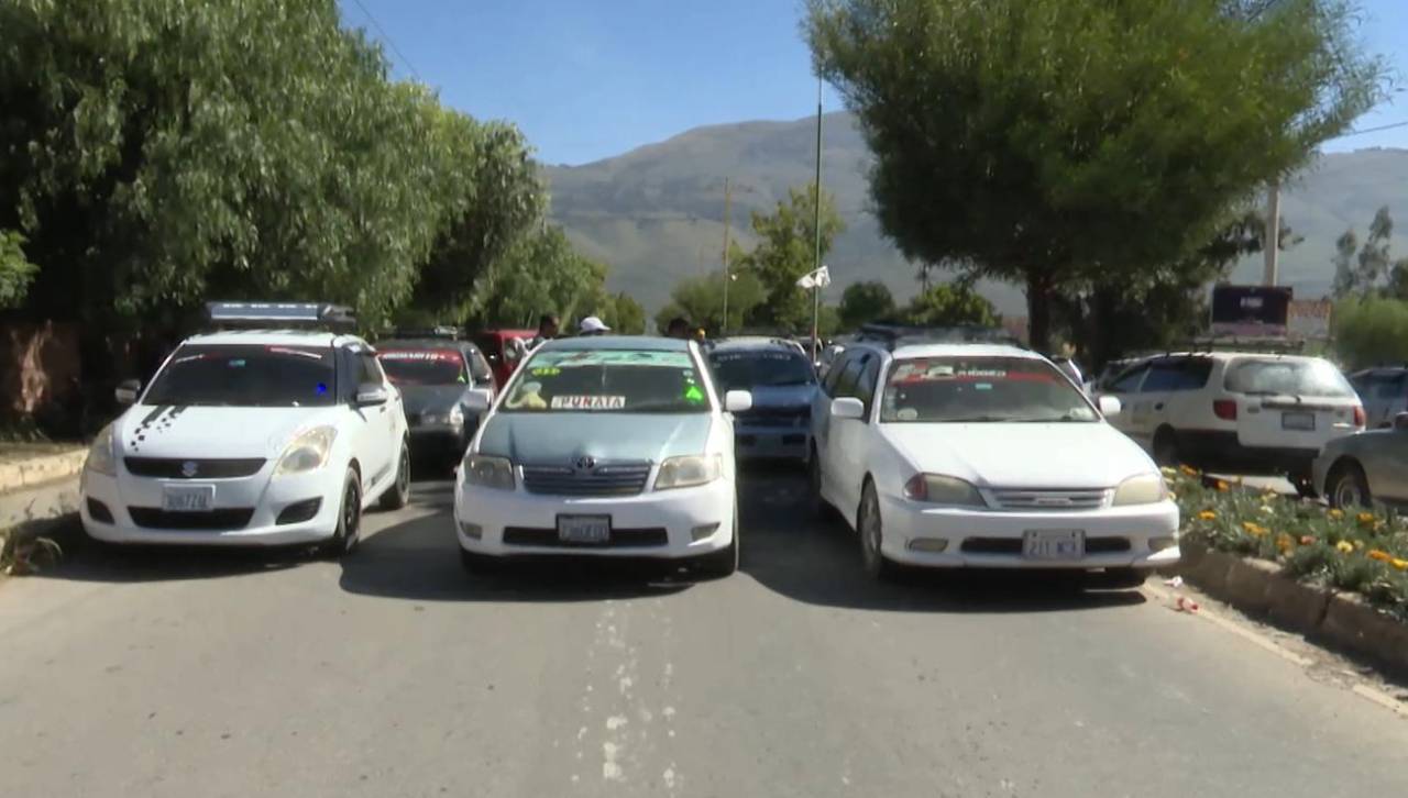 Transportistas de Punata denuncian que el alcalde pretende aprobar la circulación de nuevas líneas antes de concluir su gestión