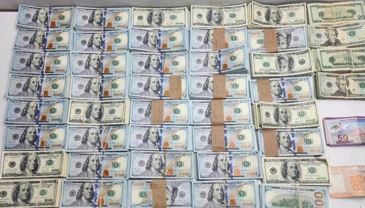 Detienen en la frontera con Chile a tres bolivianos con medio millón de dólares