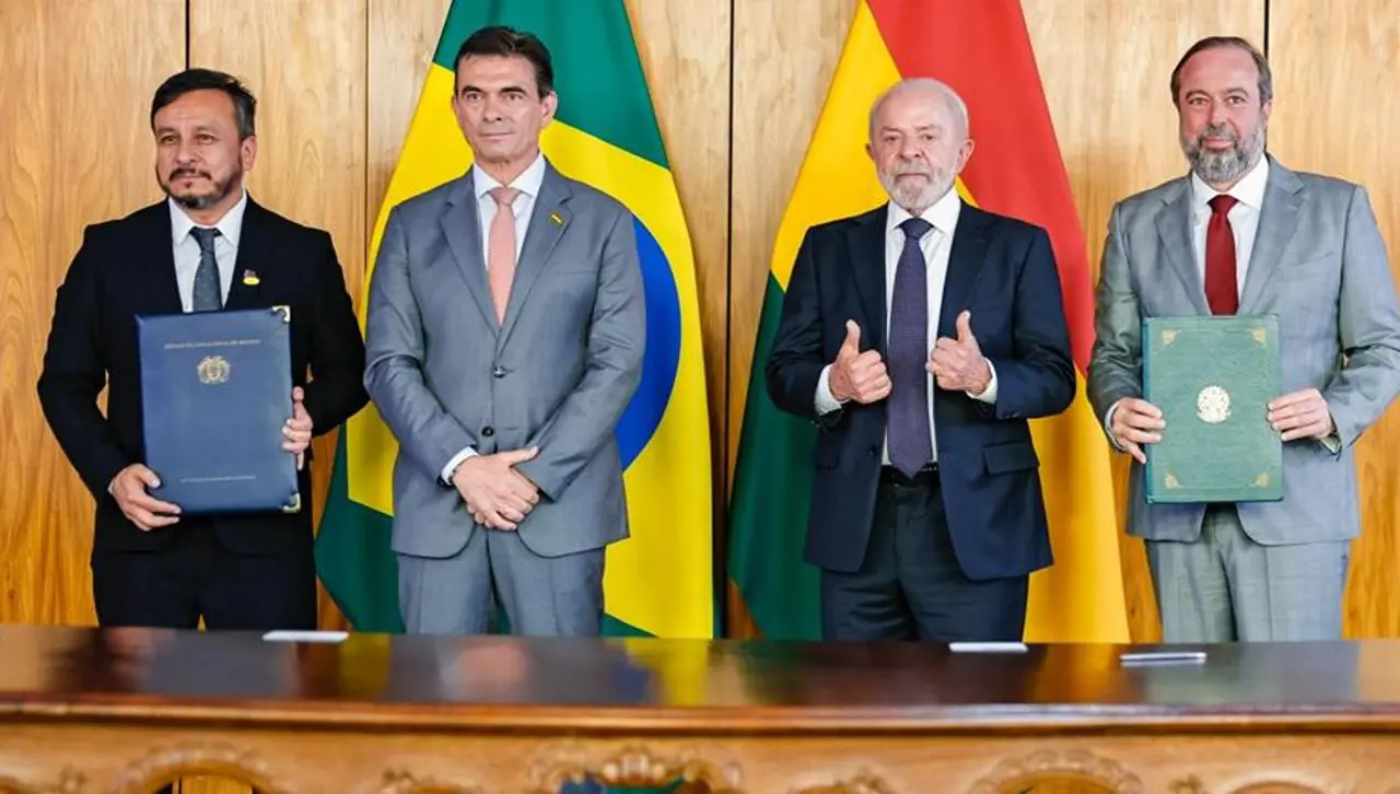 Lula dice que conversó con Paz sobre la posibilidad de ampliar las inversiones y negocios en materia gasífera