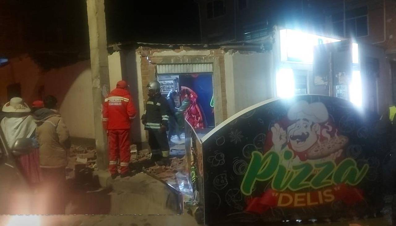Tragedia evitada: Pizzería se incendió en El Alto sin dejar víctimas