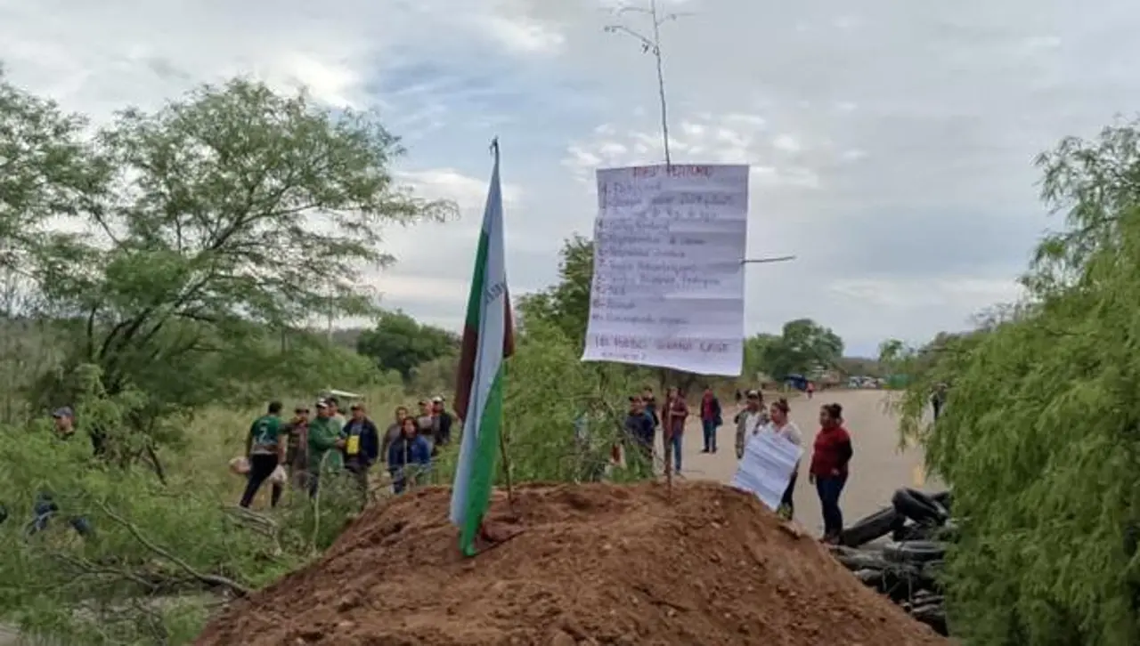 Tras acordar mesas técnicas, dictan cuarto intermedio de 10 días en el bloqueo de Abapó