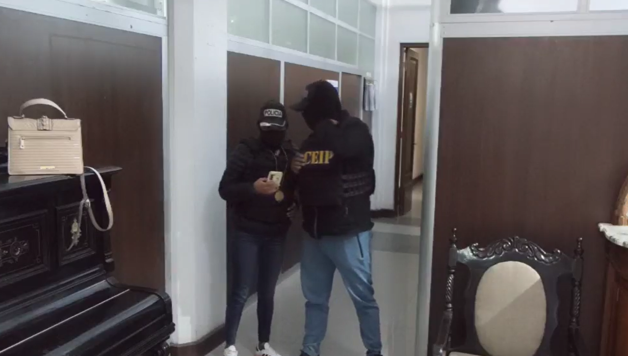 “Nos han dicho que estamos aprehendidos”: Desde la Fiscalía en Sucre denuncian que policías irrumpieron en sus instalaciones