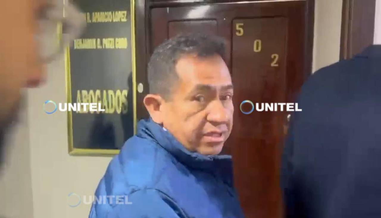 Exfiscal de Cochabamba llega a La Paz por el caso Mariaca, pero suspenden su declaración