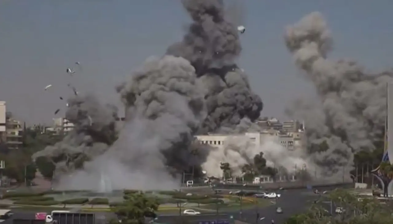 Video: Israel ataca el edificio del cuartel general del ejército sirio en Damasco