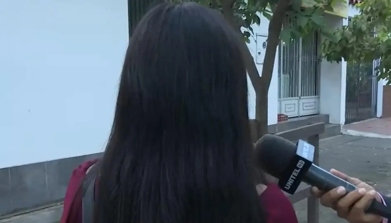 Citan a declarar a la adolescente señalada de agredir a su compañera, dice familia de la víctima