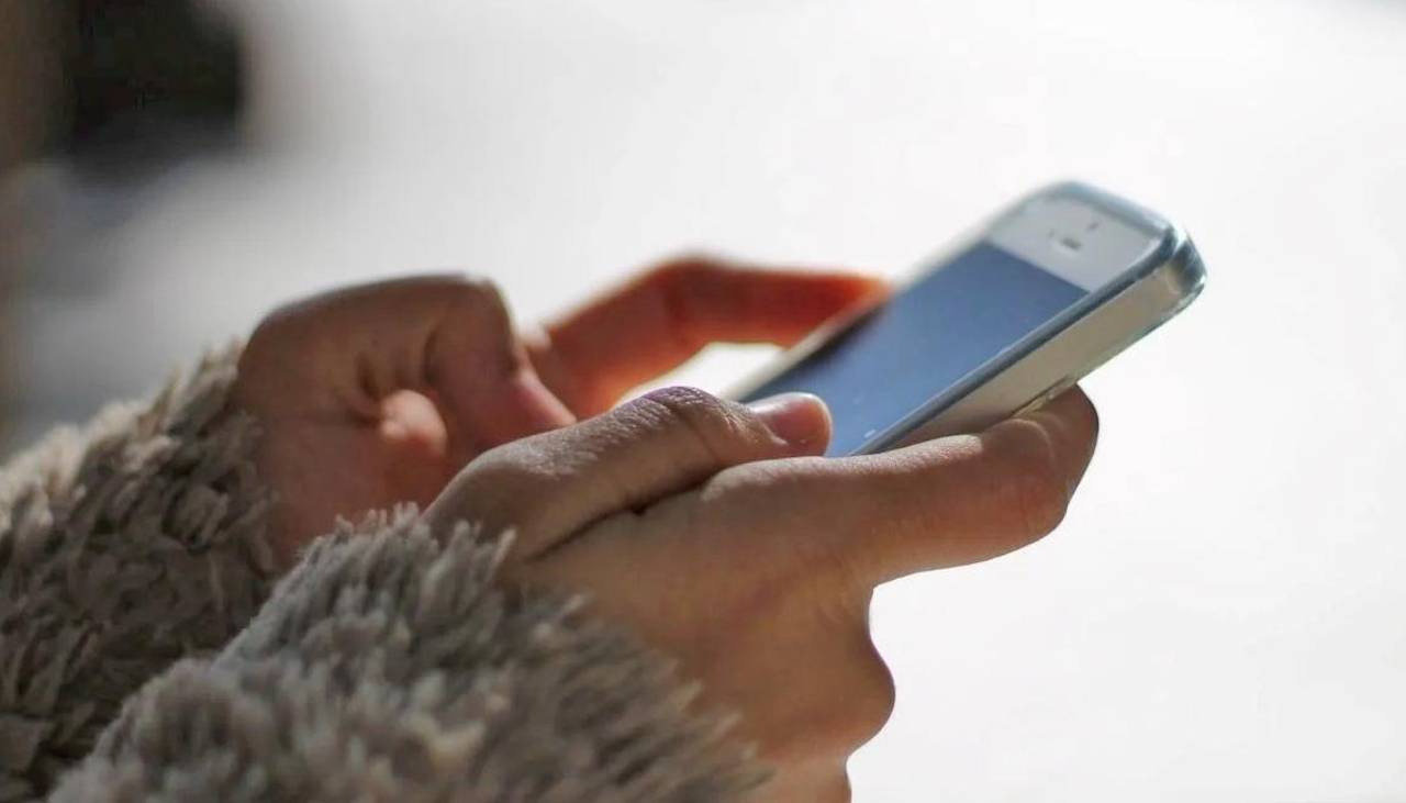 ¡Cuidado! La Policía advierte que ladrones utilizan Apps de fútbol y K-dramas para acceder a las bancas móviles