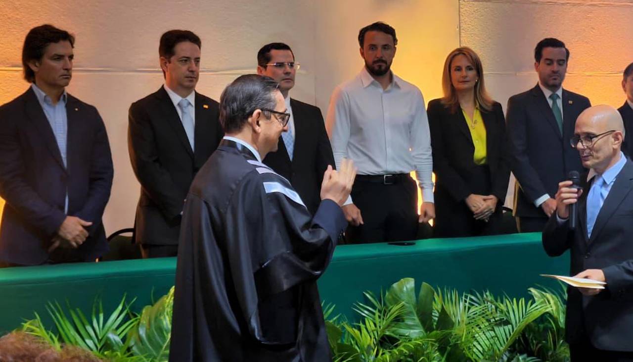 Oscar Ortiz Antelo es posesionado como rector de la UPSA