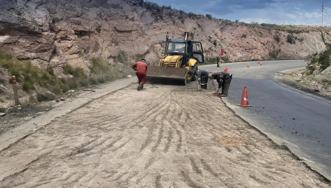 Restringen por 120 días la circulación en la carretera Cochabamba – Oruro 