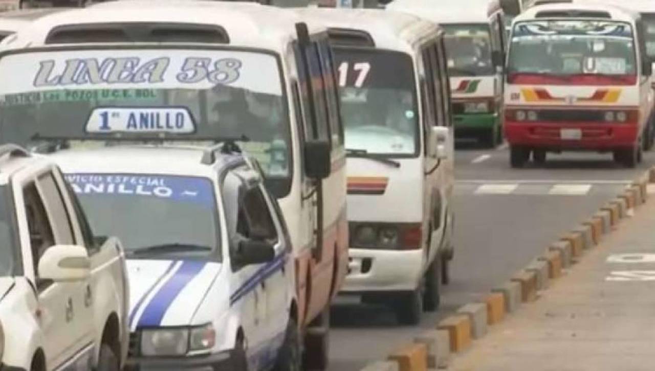 “Esperamos que el alcalde autorice una tarifa transitoria”, dice dirigente de micreros en la víspera de la reunión con la Alcaldía cruceña