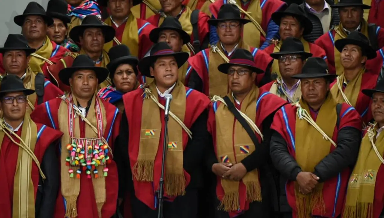 Ponchos rojos anuncian ampliado para determinar medidas de presión para exigir la liberación de sus afiliados 
