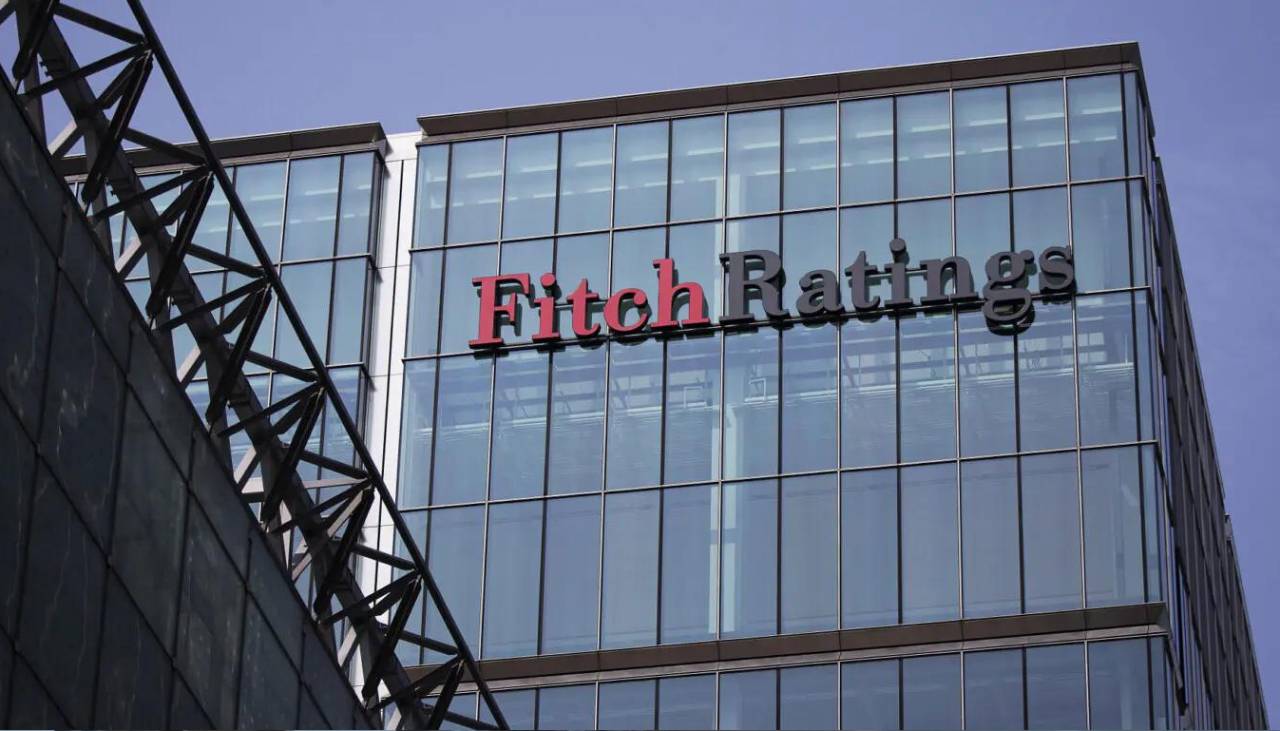 Fitch Ratings: Bolivia necesita complementar el nuevo régimen cambiario con ajustes fiscales para recuperar reservas