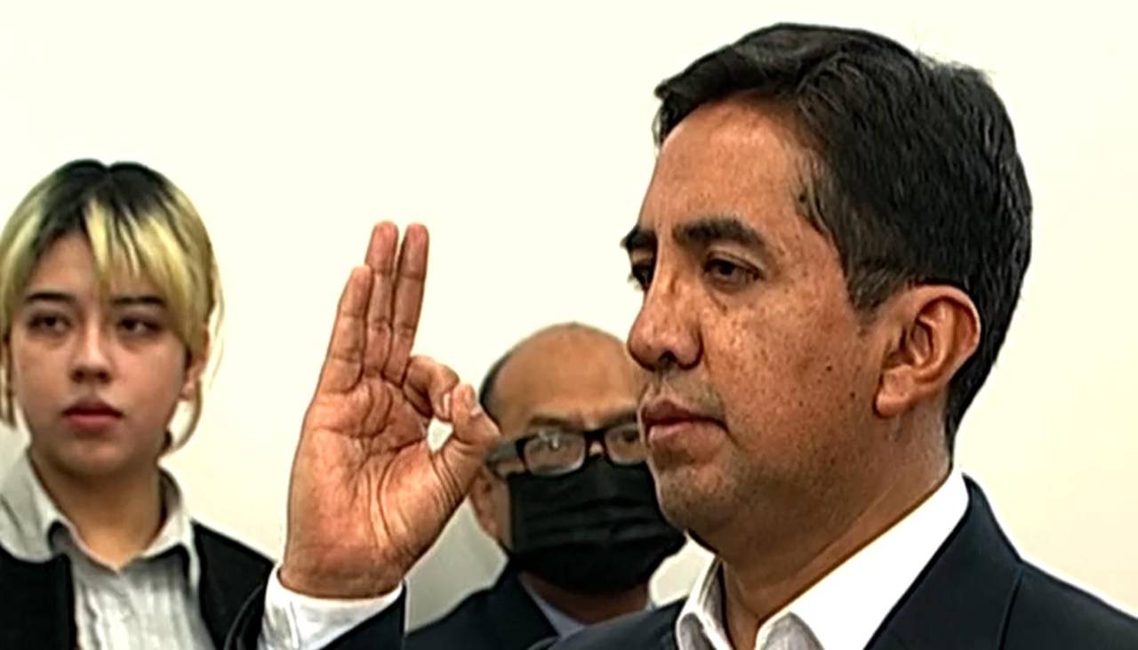 El presidente Paz posesiona a Williams Bascopé como ministro de Trabajo