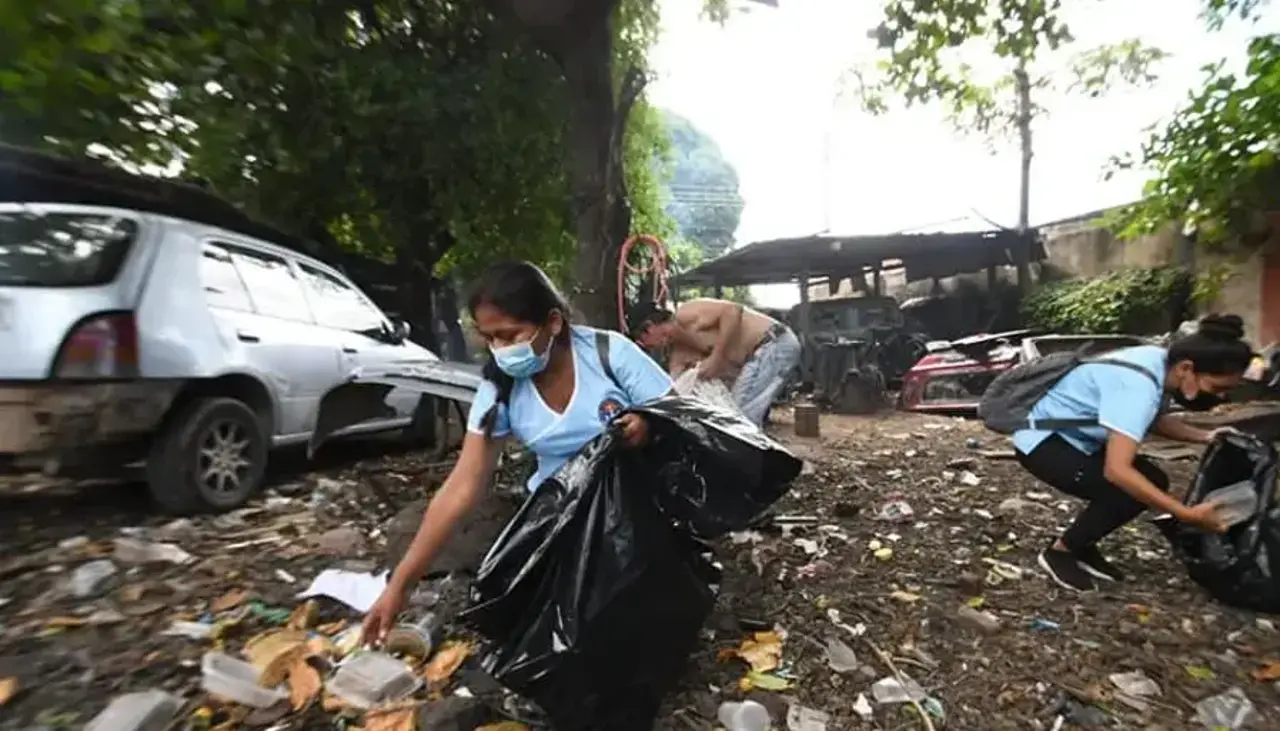 Santa Cruz: Vecinos e instituciones se unen en una minga para frenar la Chikungunya