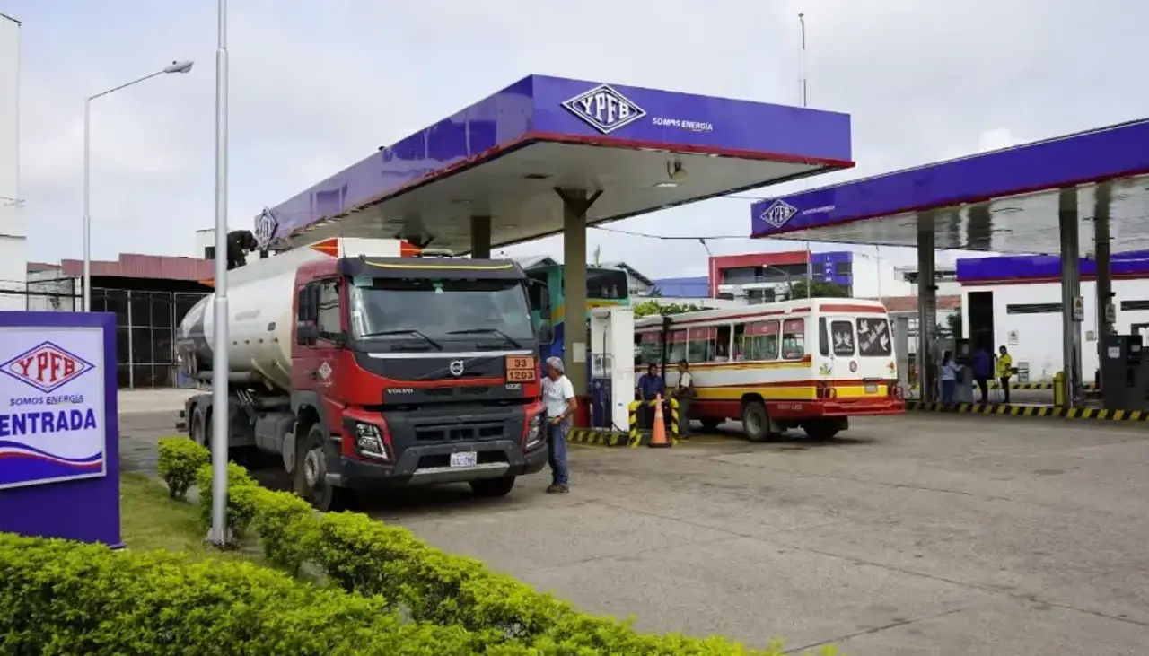 Falta de diésel afecta la distribución del alimento para el ganado, señalan productores 