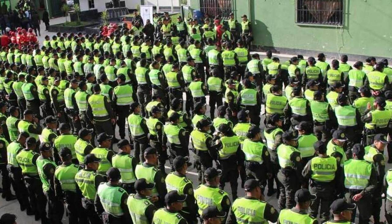 “Los jefes nos piden que hagamos renta”, policías denuncian que deben cobrar coimas para superiores