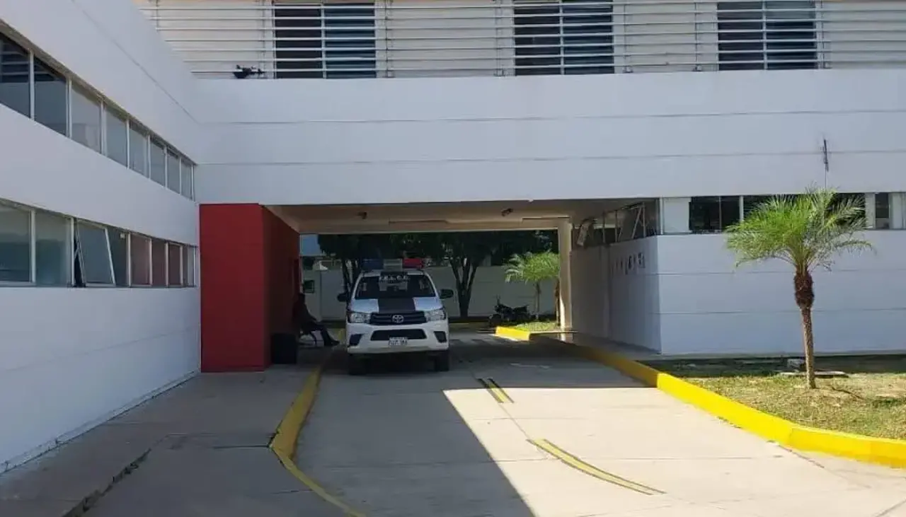 Santa Cruz: Investigan la muerte de una bebé de un año y aprehenden a la mamá