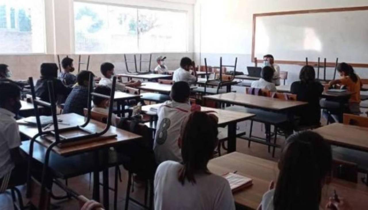 Ministerio de Educación recibió una denuncia del traslado de estudiantes de un colegio al bloqueo en Mairana 