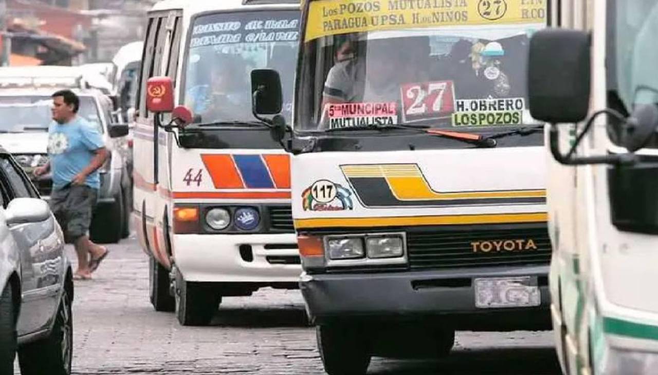 Transporte urbano cruceño insiste en cobro de Bs 4 por el pasaje y confirma reunión con el Concejo para el lunes