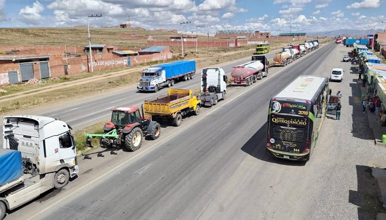 La Paz concentra el conflicto por diésel y el transporte enfila marcha y bloqueos desde este lunes