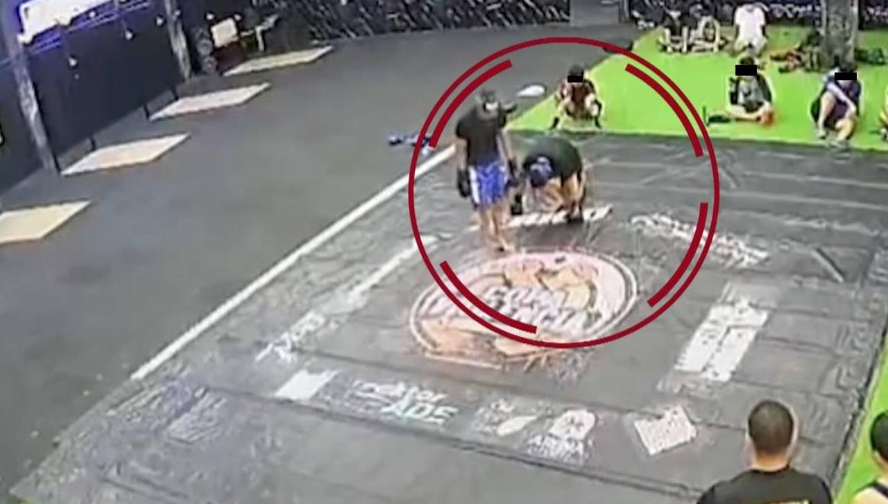 Este es el video de la pelea de boxeo que dejó a un adolescente en terapia intensiva