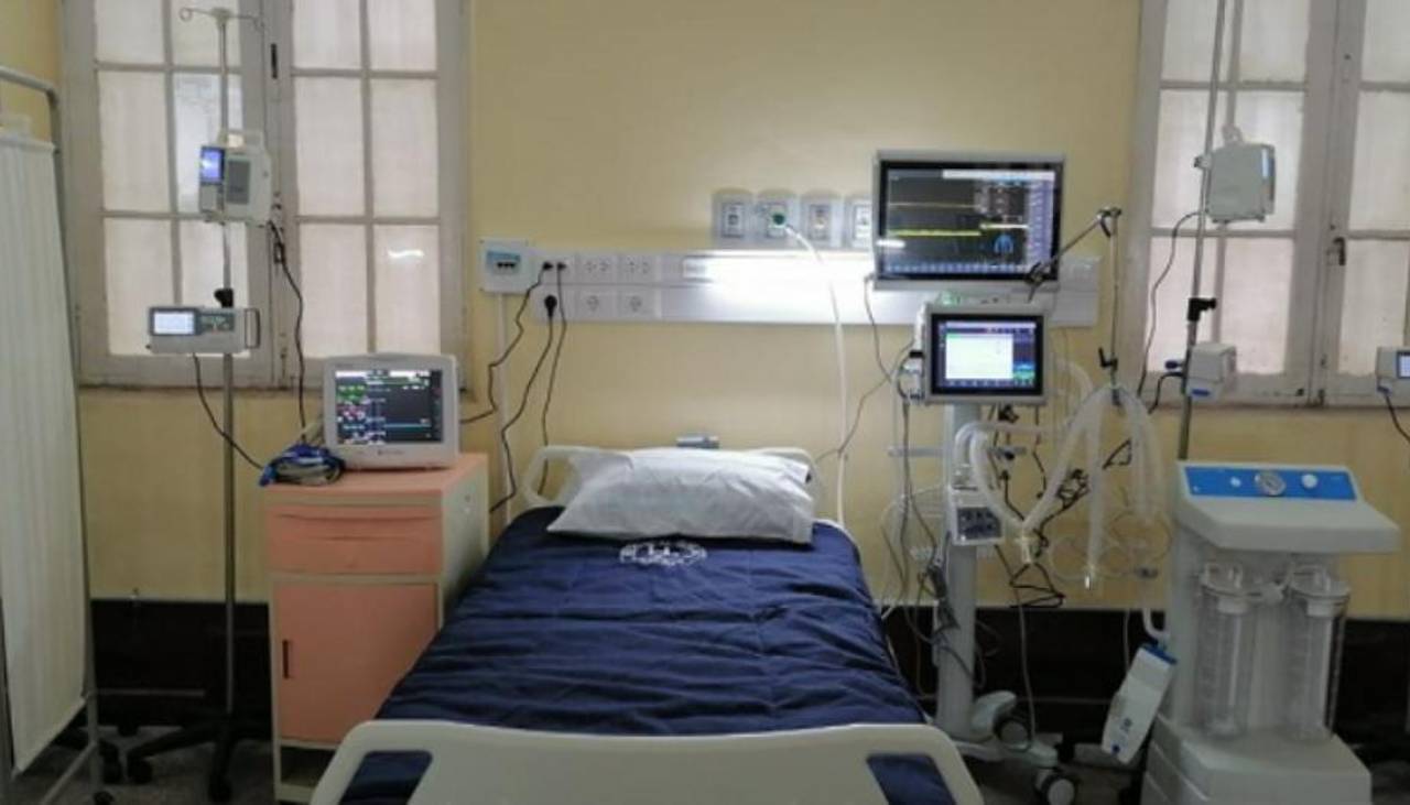 Trabajadores de salud deben llevar sus propios insumos de limpieza de hospitales por la escasez, denuncia dirigente