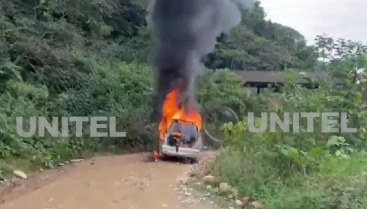 Doble asesinato en el trópico: Sale a la luz video del vehículo de las víctimas incendiándose