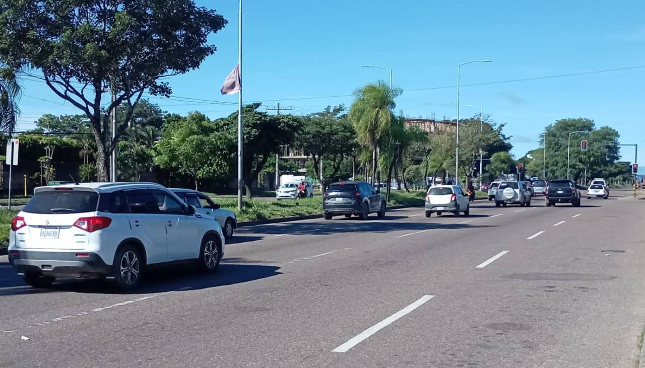 Carnaval: Arranca el último día de feriado con calles casi vacías y poco transporte público; población vive el ‘Martes de Ch’alla’