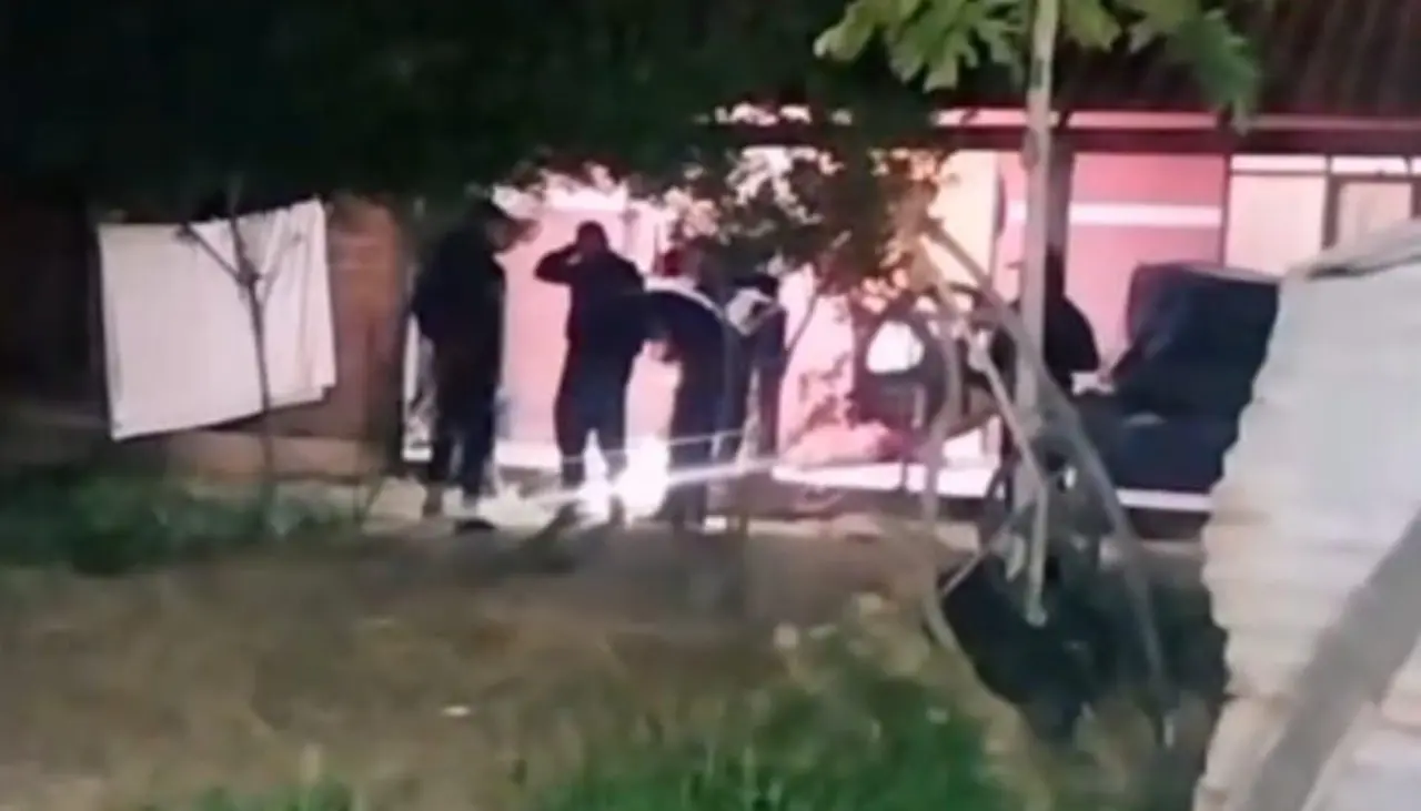 Santa Cruz: La pareja asesinada fue hallada en ropa interior en el piso de una vivienda