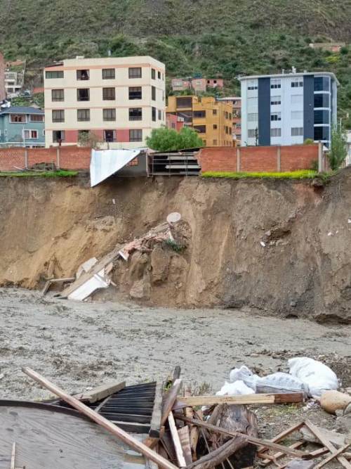 Irpavi 2 y Callapa, sector Caliri en emergencia por crecida de ríos