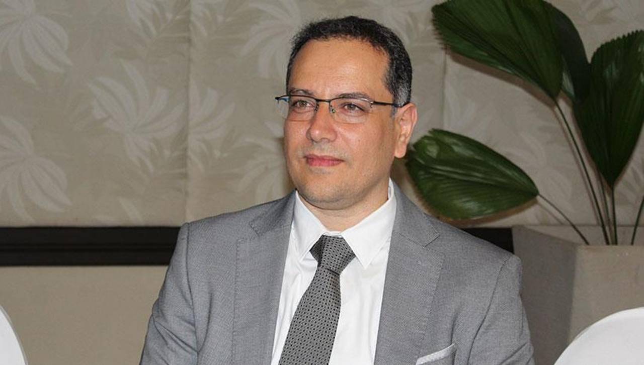 Gobierno informa que el expresidente de YPFB Yussef Akly “habría abandonado” Bolivia y abre investigación