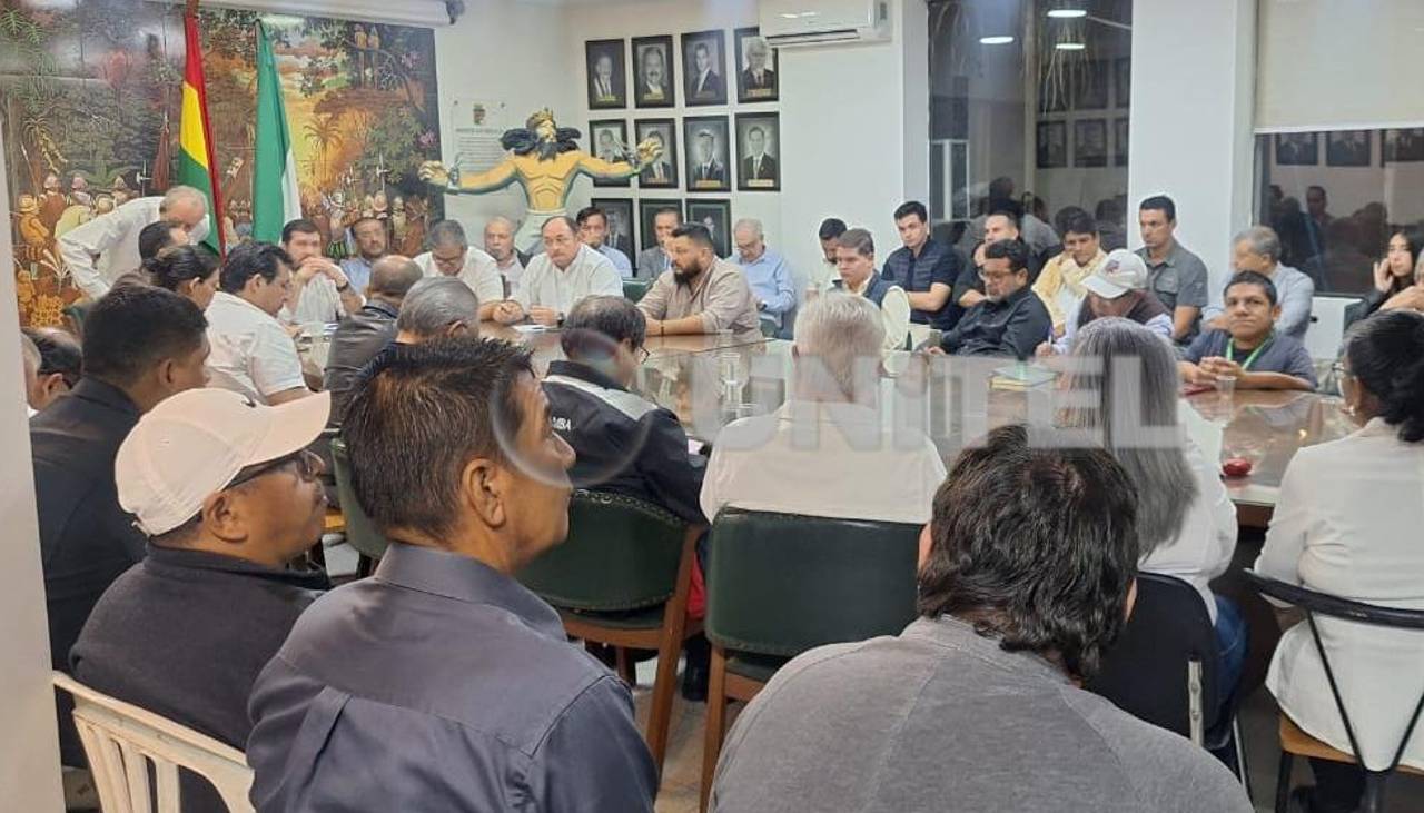 Inicia la reunión de Directorio del Comité pro Santa Cruz ante las protestas en Bolivia