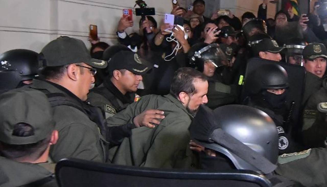Hijo de Camacho: “Esperamos el jueves o viernes dar la sorpresa de que pueda llegar a Santa Cruz”