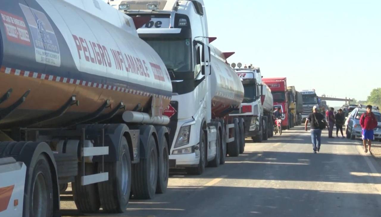 Santa Cruz: Transporte enfila ampliado para analizar medidas contra el decreto del diésel