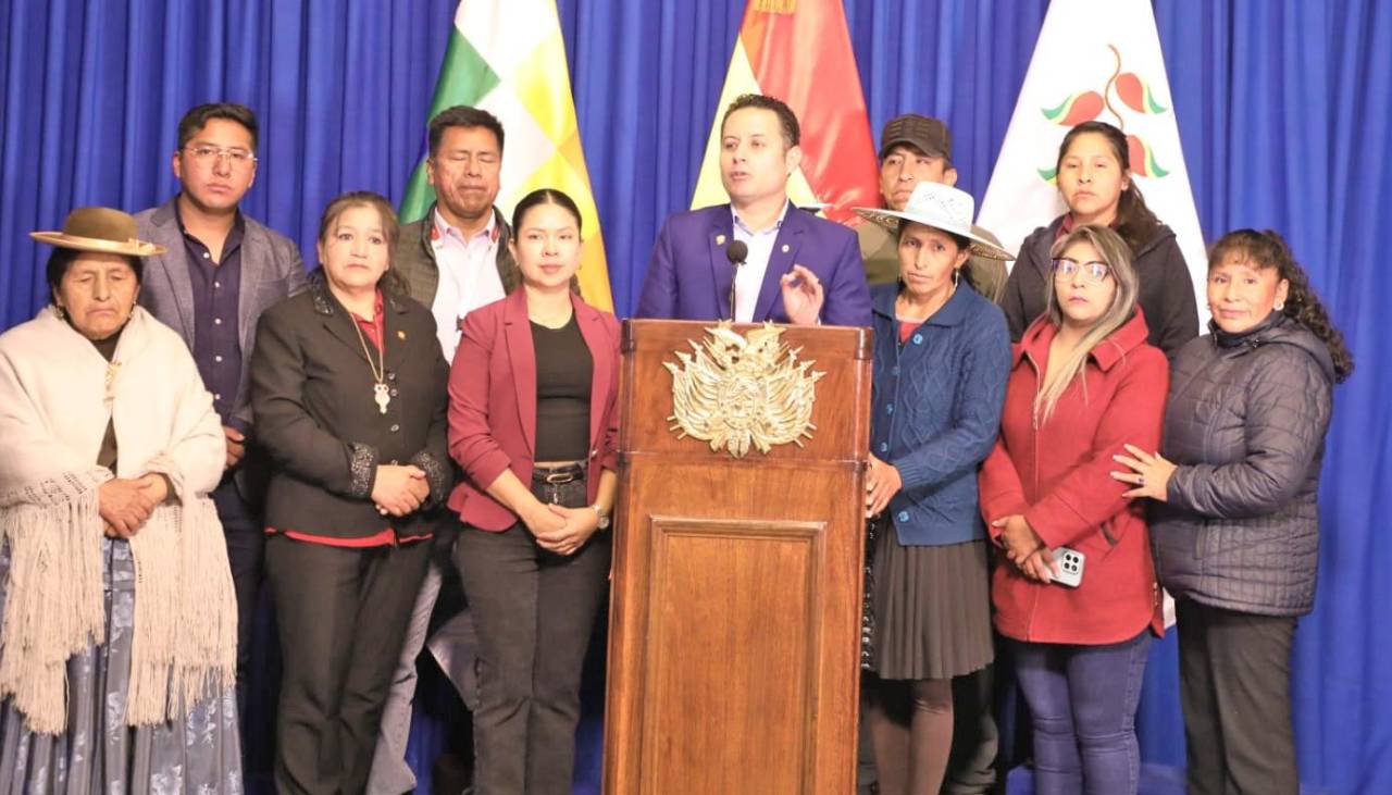 Lara organiza festejos por el Día del Estado Plurinacional y convoca a organizaciones sociales 