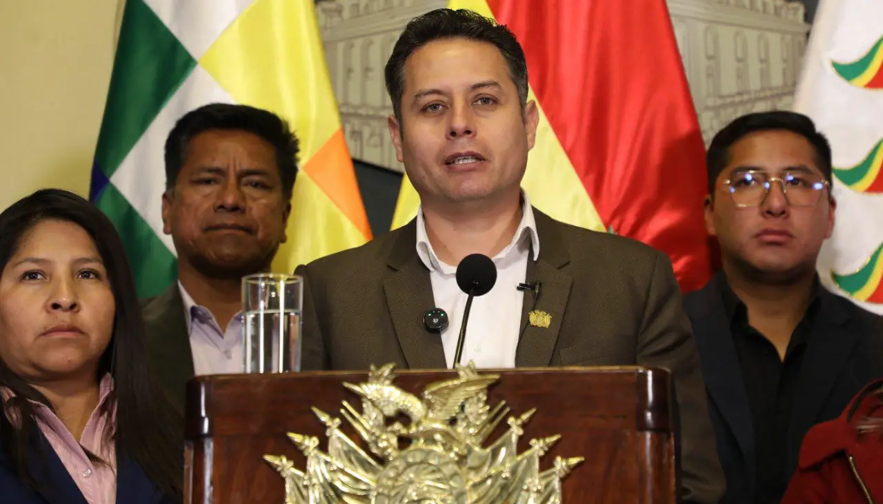 Según Lara, la COB pide diálogo y el Gobierno responde con órdenes de aprehensión