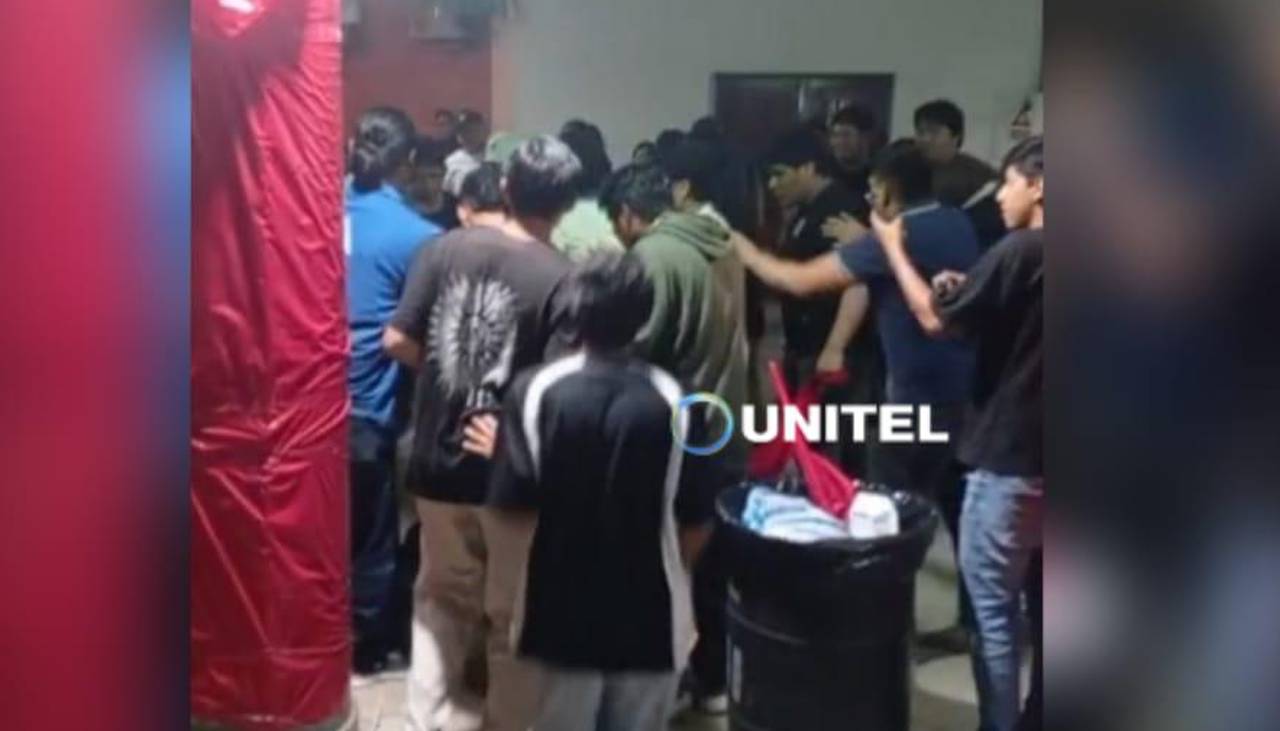 Peleas y denuncias de consumo de alcohol en jornada de votación en la Uagrm