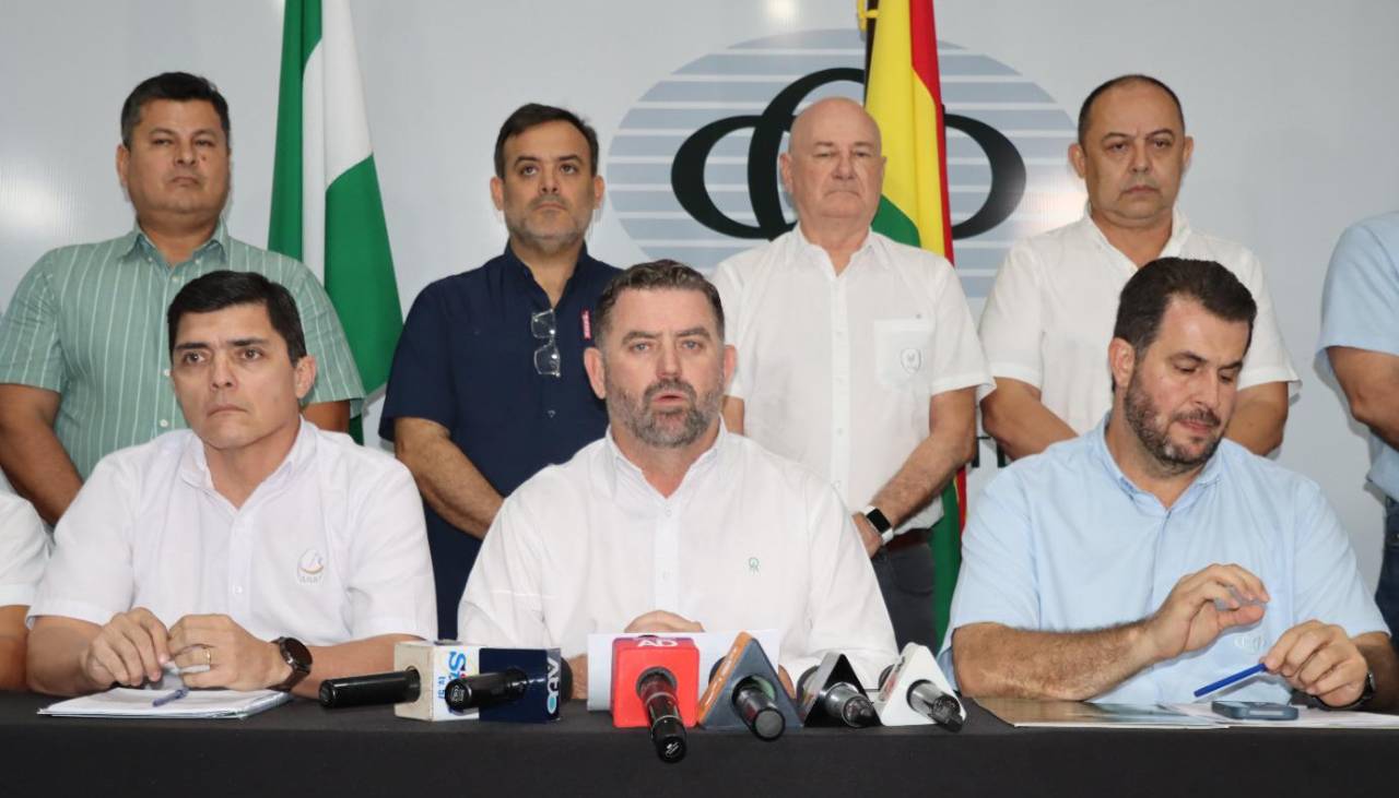 Agropecuarios rechazan decreto que elimina subvención al diésel para grandes consumidores y acusa de “discriminatorio” al Gobierno