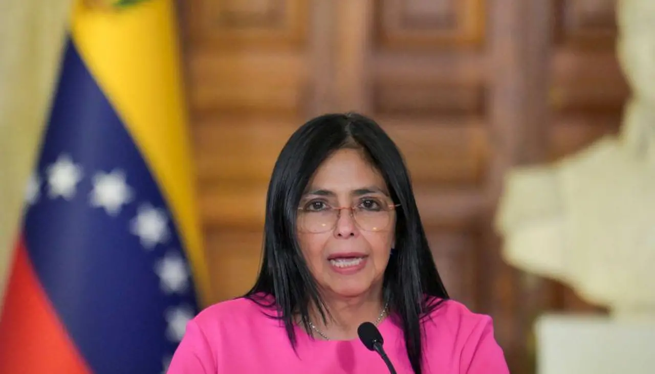 Vicepresidenta de Venezuela dice que desconoce el paradero de Maduro y pide a EEUU prueba de vida 